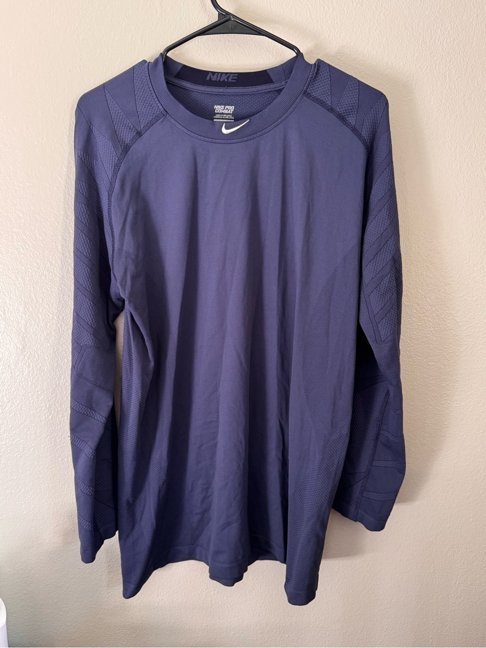 Men’s Size XL Nike Pro Combat Long Sleeve Shirt